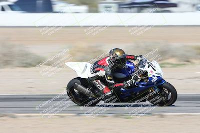 media/Jan-15-2026-Racers Edge (Thu) [[dfebeb70ab]]/3-B Group/Session 2 (Turn 15 Inside Pans)/